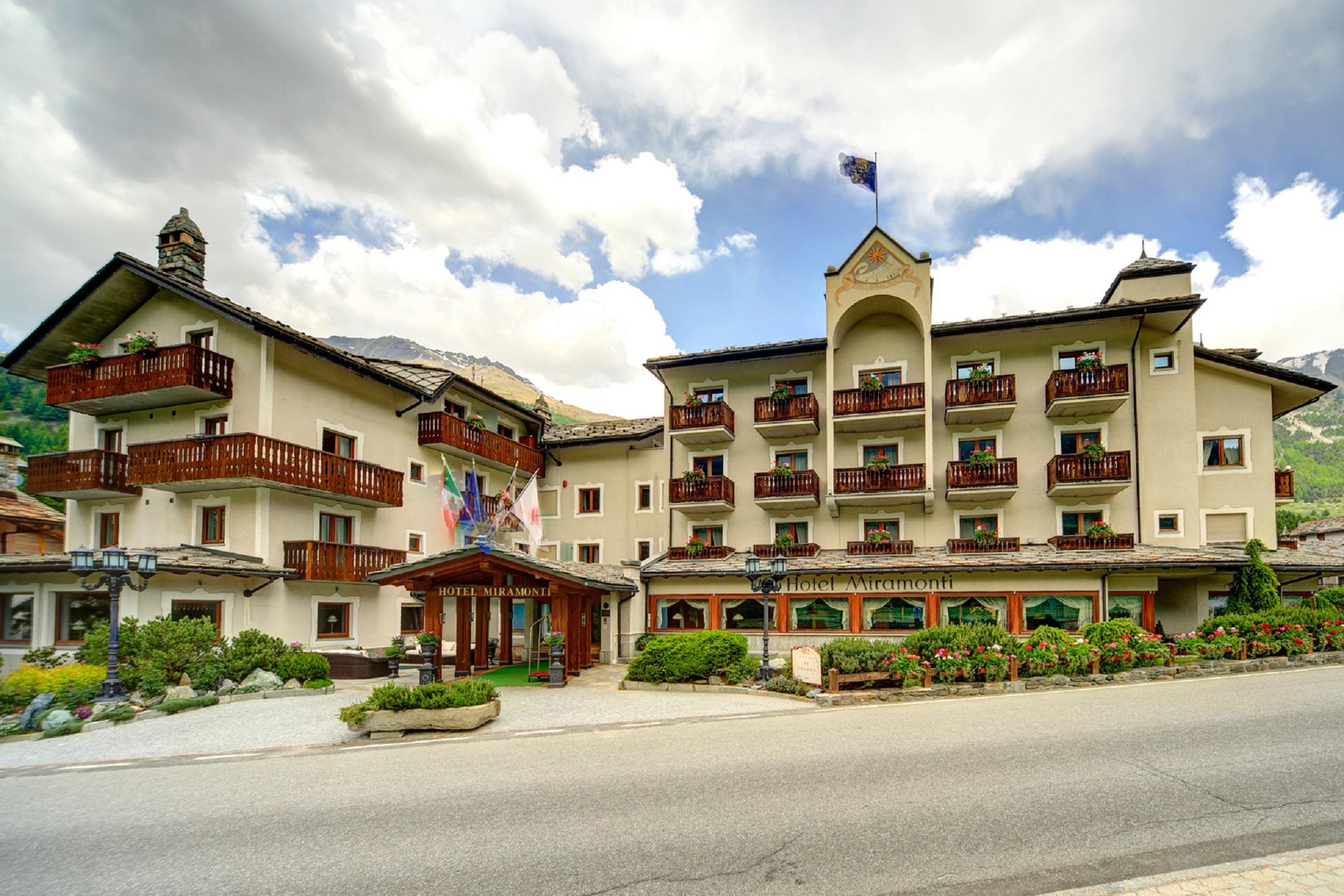 Hotel Miramonti Cogne Exterior photo